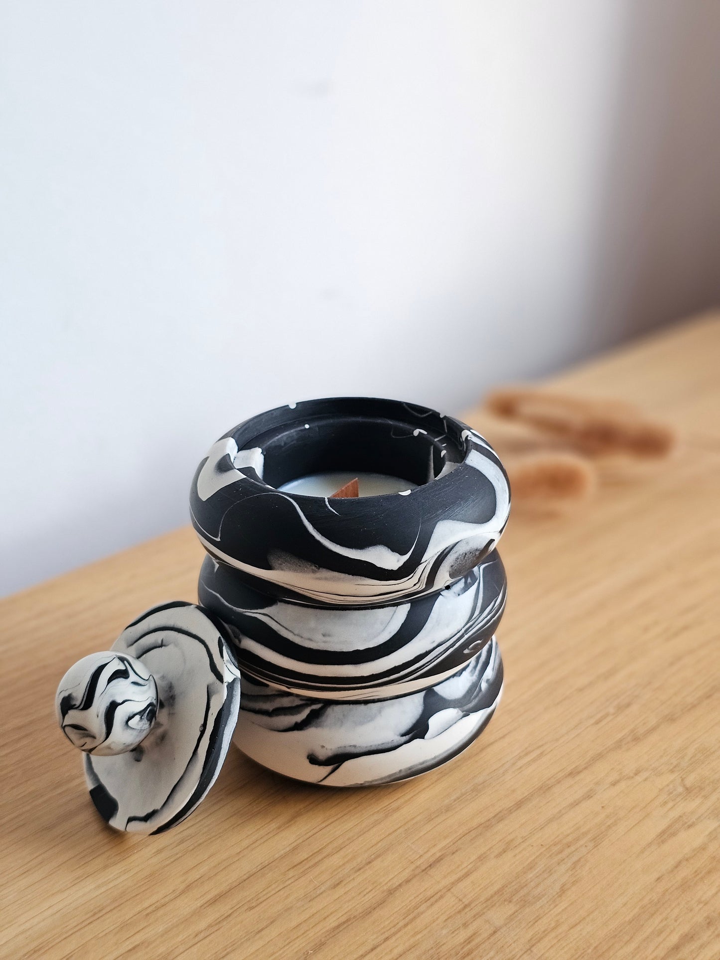 BOUGIE ELEGIE blanc/noire marbré